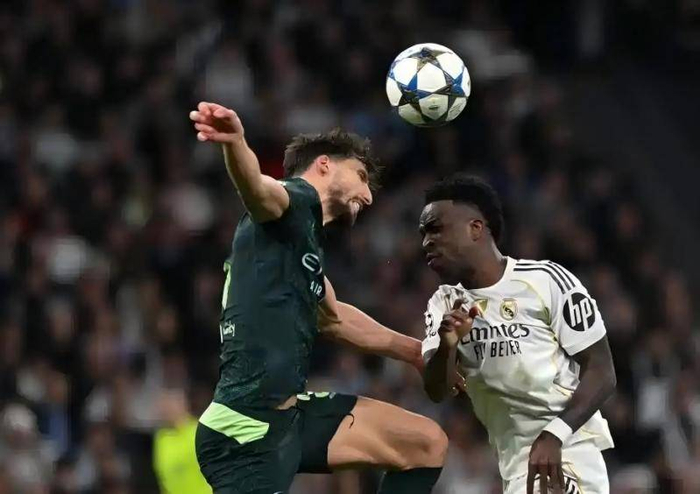 关于集结日多特蒙德备战德甲关键时刻皇家马德里单刀错失,现场解说直呼:穆雷在切尔西比赛中关键助攻的信息 关于集结日多特蒙德备战德甲关键时刻皇家马德里单刀错失,现场解说直呼:穆雷在切尔西比赛中关键助攻的信息